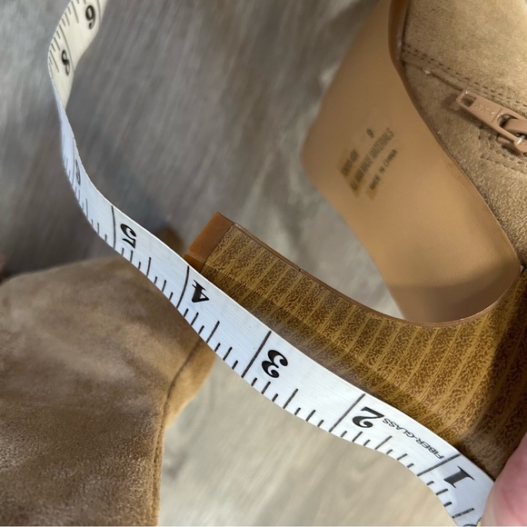 NWOB Rouge Helium Faux Suede Tan Square Toe Heel Boots Booties Women’s Size 9 - Picture 8 of 8